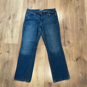 Classic Levi’s 505 Straight-Leg Women's Jeans in Dark Blue